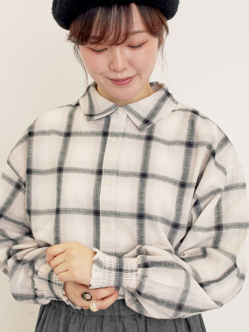 Samansa Mos2「袖口シャーリングチェックシャツ」|シャツ・ブラウス|ベージュ
