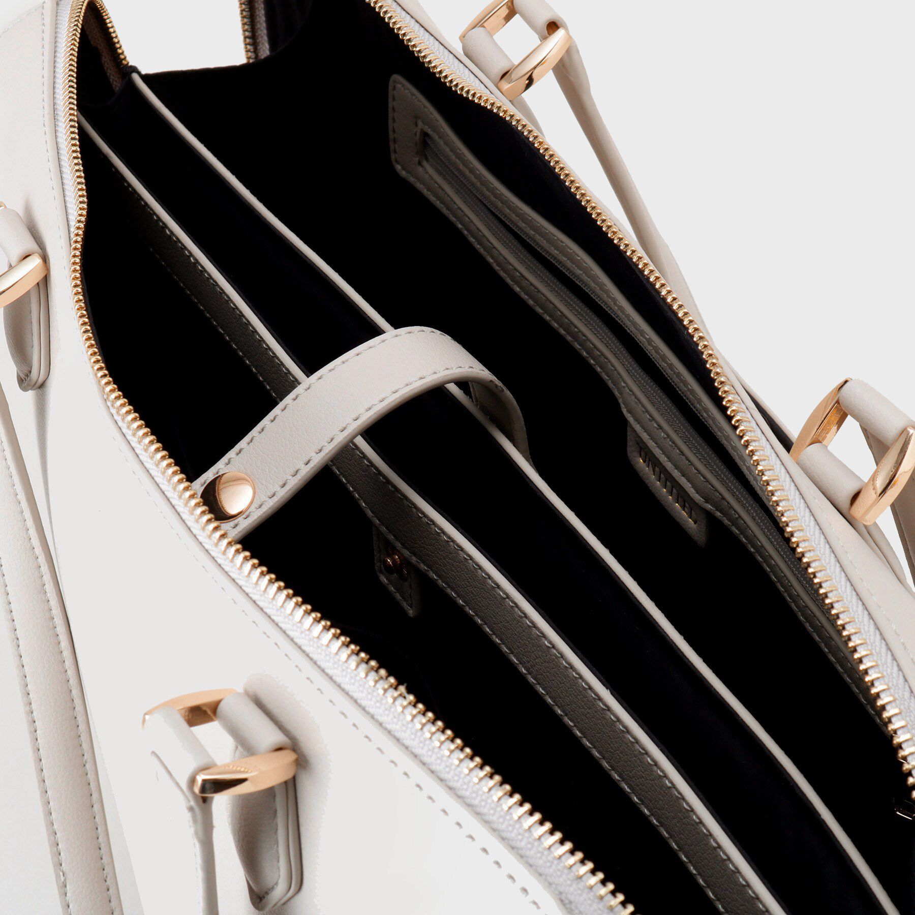 UNTITLED「【A4書類・PC収納可】お仕事トート」|トートバッグ|