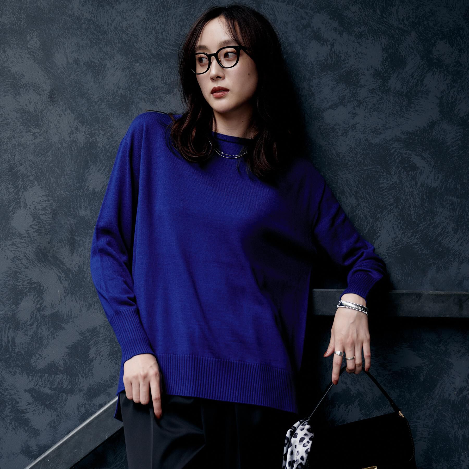 UNTITLED「【8色展開/体型カバー】魅せるタイムレスニット」|ニット・セーター|ブルー(093)