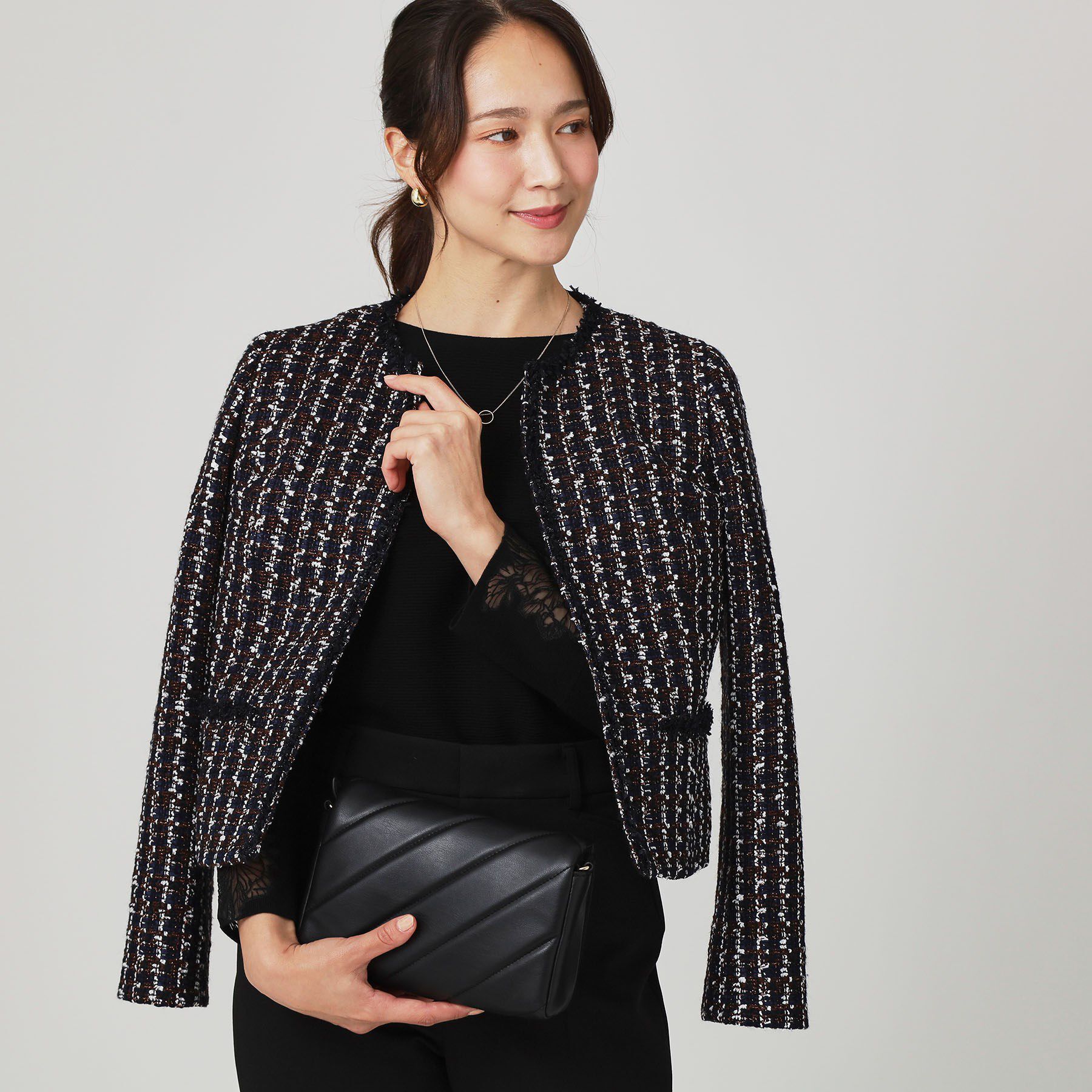 COUP DE CHANCE「【日本製／セットアップ可】ファンシーツィードのショート丈ジャケット」|ノーカラージャケット|ネイビー(494)