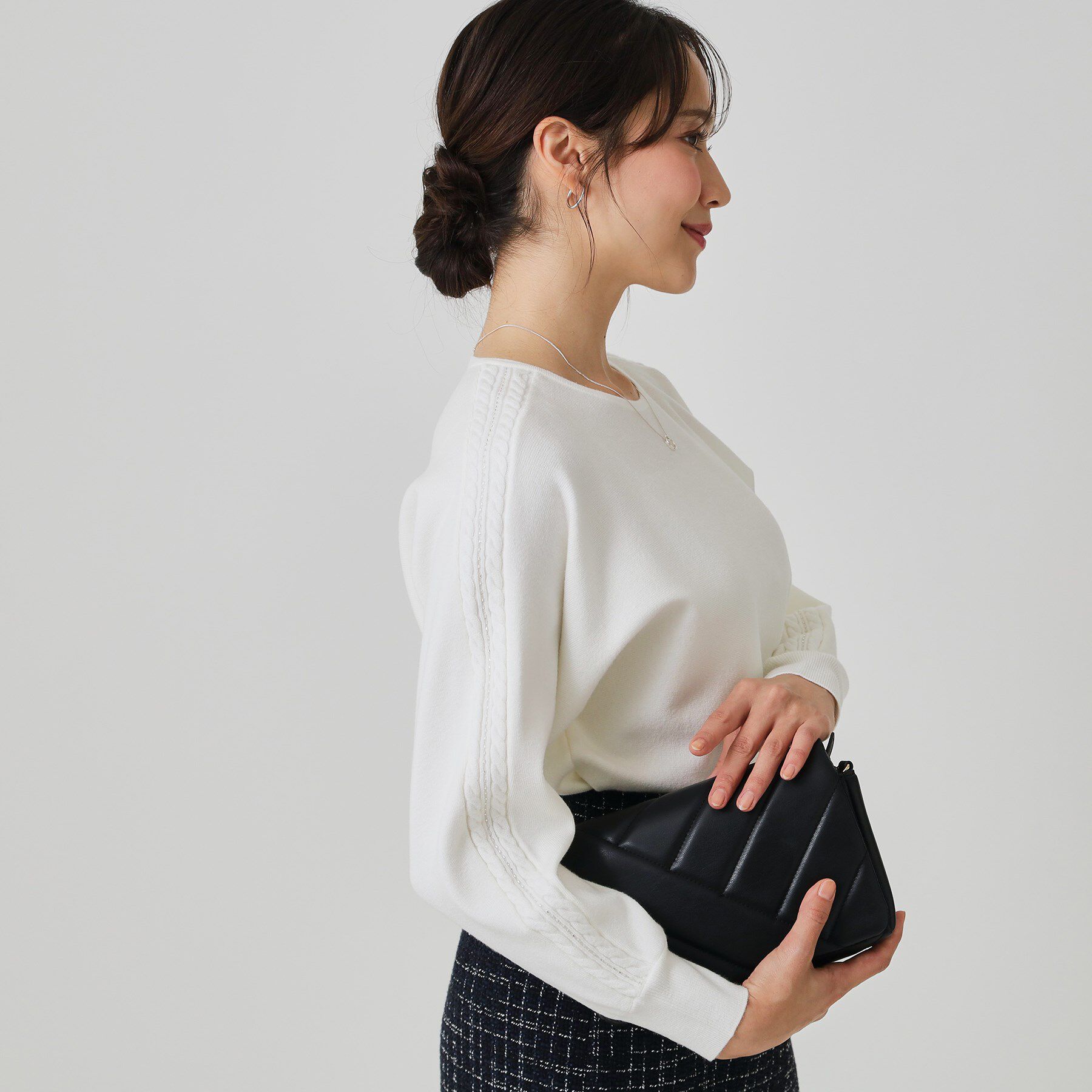 COUP DE CHANCE「【手洗い可】ケーブルビーズ袖デザインニット」|ニット・セーター|