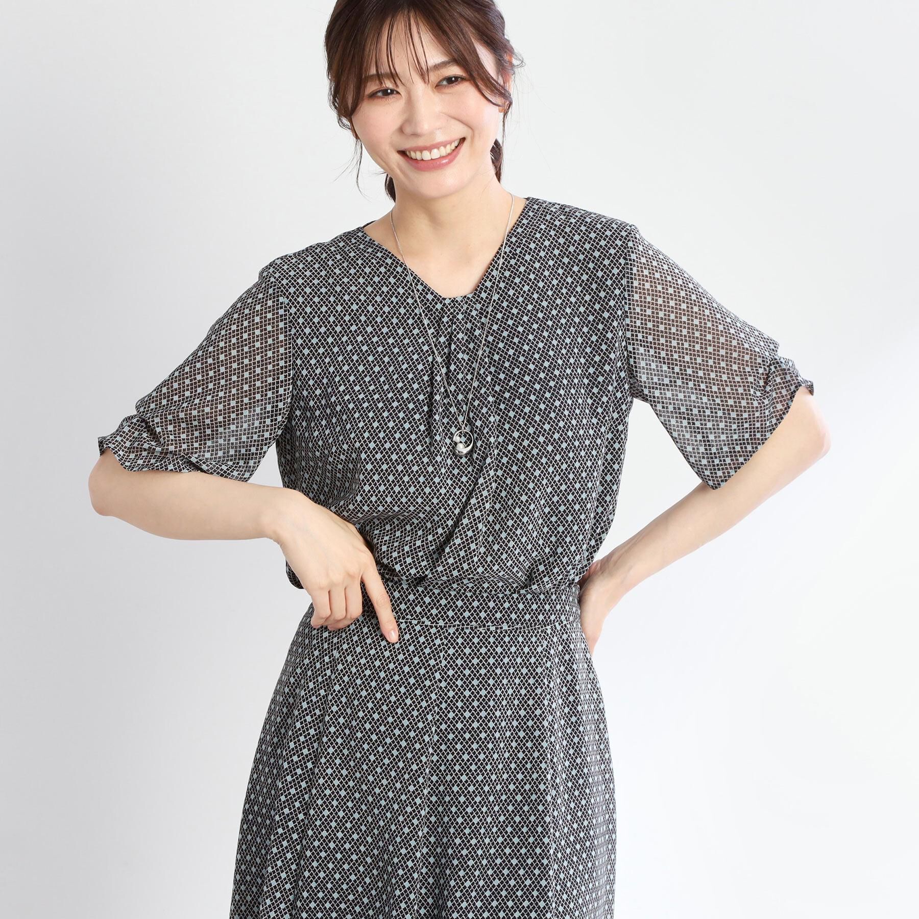 Reflect「【マシンウォッシュ可／セットアップ可】コツキ柄プリントブラウス」|シャツ・ブラウス|