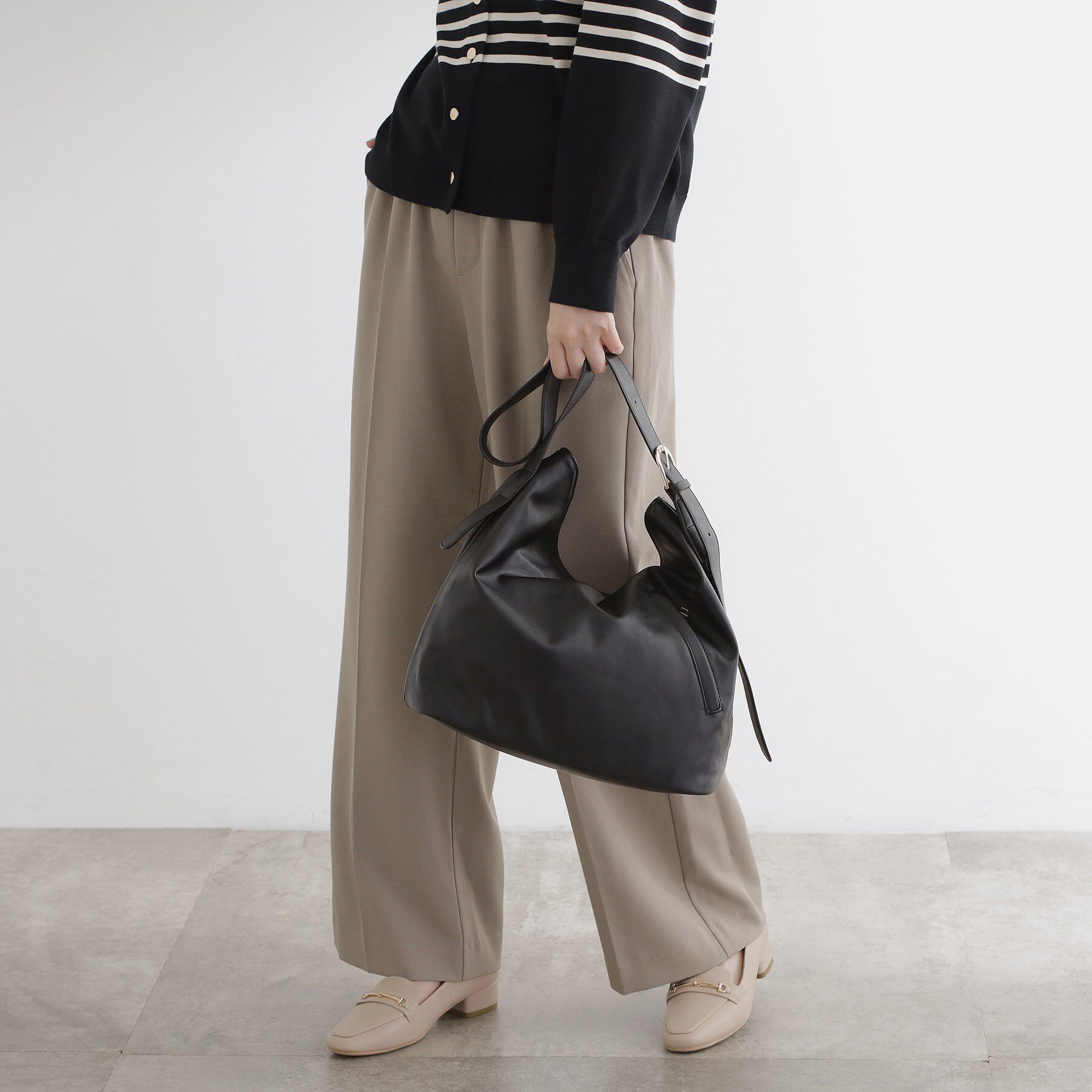 grove「アソートポケットワンショルダーバッグ」|ショルダー・メッセンジャー|ブラック(019)