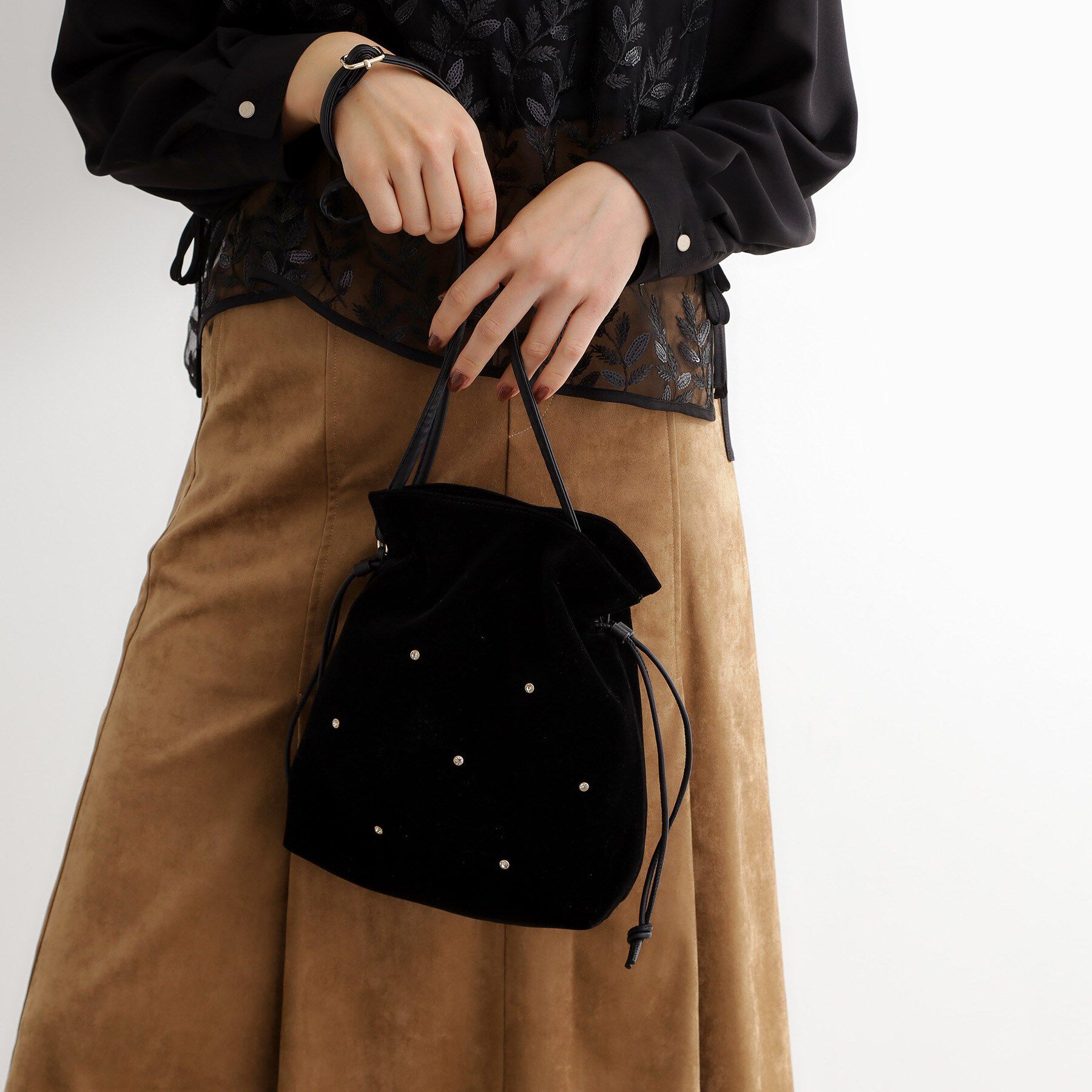 grove「スタッズスエード調巾着ショルダー」|ショルダー・メッセンジャー|ブラック(019)