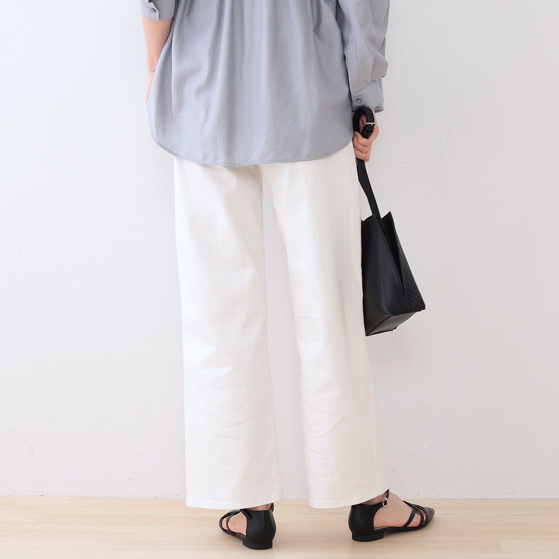 INDIVI「【春の新色登場！褒められデニム】ワイドストレート デニムパンツ」|デニム|