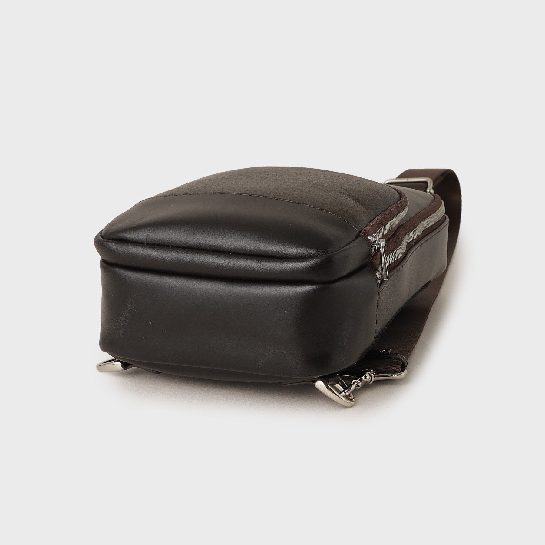 TAKEO KIKUCHI「アニリンレザー ワンショルダーバッグ」|ショルダー・メッセンジャー|