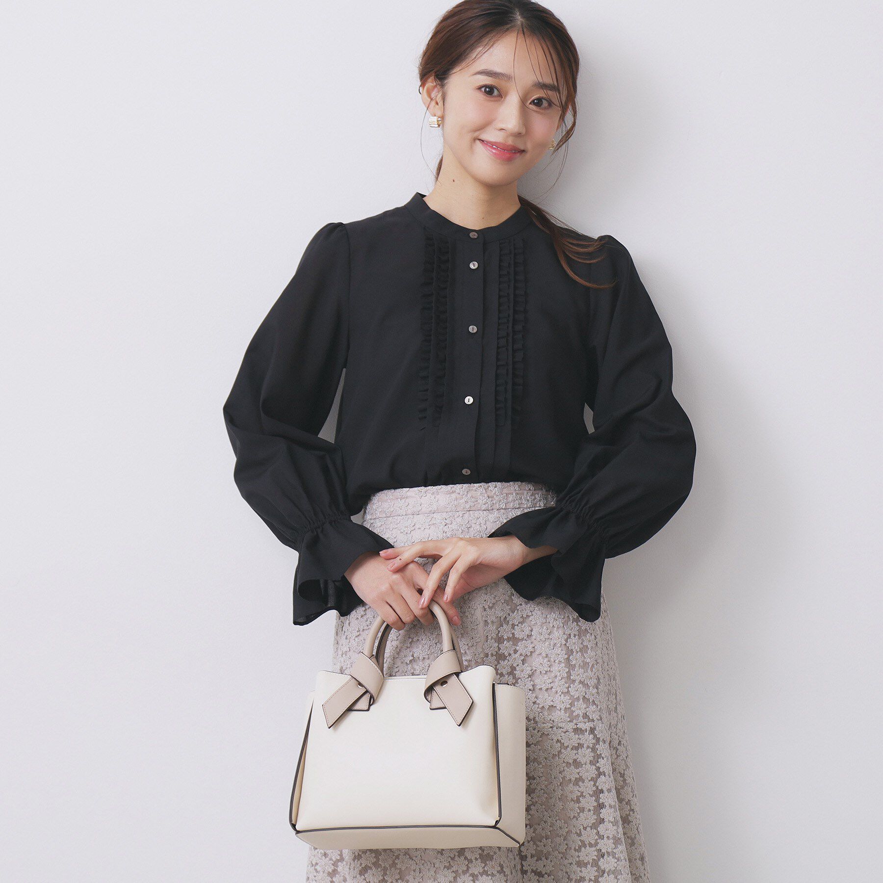 index「タックフリルバンドカラーブラウス【洗濯機OK/イージーアイロン】」|シャツ・ブラウス|