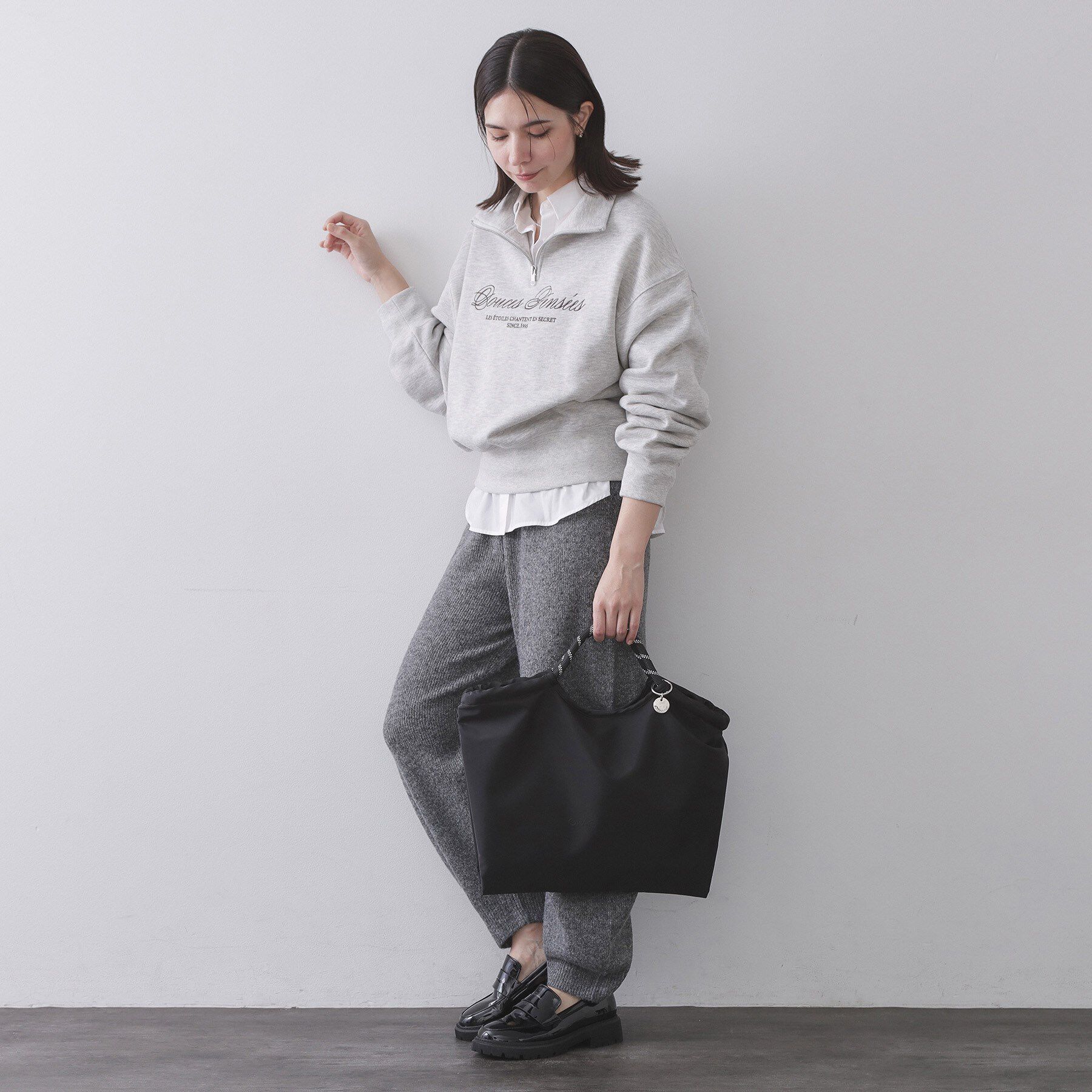 OPAQUE.CLIP「ロープハンドルドロストミドルトートバッグ【軽量／A4サイズ対応】」|トートバッグ|