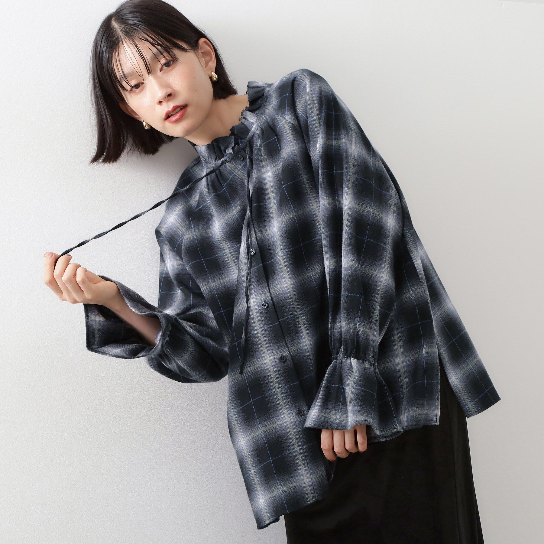 THE SHOP TK「起毛オンブレフリルブラウス」|シャツ・ブラウス|ネイビー(294)