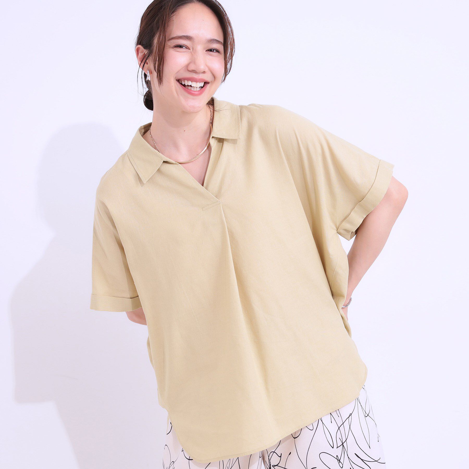 SHOO･LA･RUE「【S-LL/UV/接触冷感/抗菌防臭】体型を自然にカバー フレンチリネンブレンド襟付ドルマンシャツ」|シャツ・ブラウス|イエロー(032)