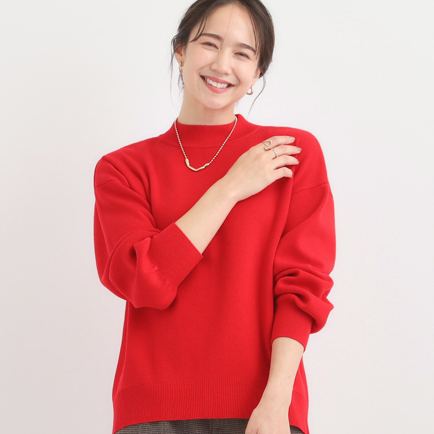 SHOO･LA･RUE「【洗える/毛玉レス】表面がきれいなハイネックバックスリットニット」|ニット・セーター|レッド(062)