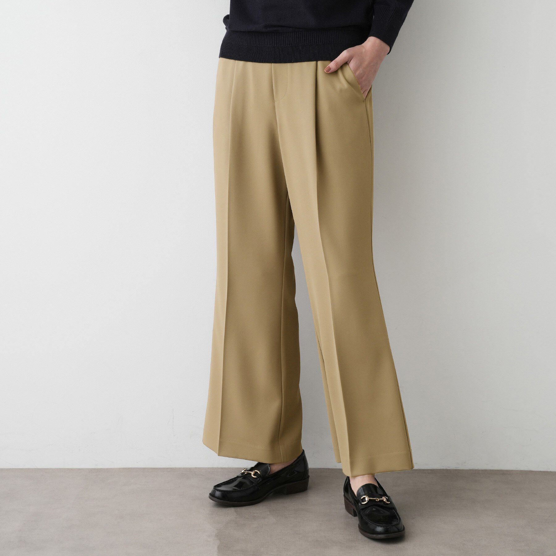 Dessin「【洗える】マットドレープニーハイフレアパンツ」|その他|ライトベージュ(05