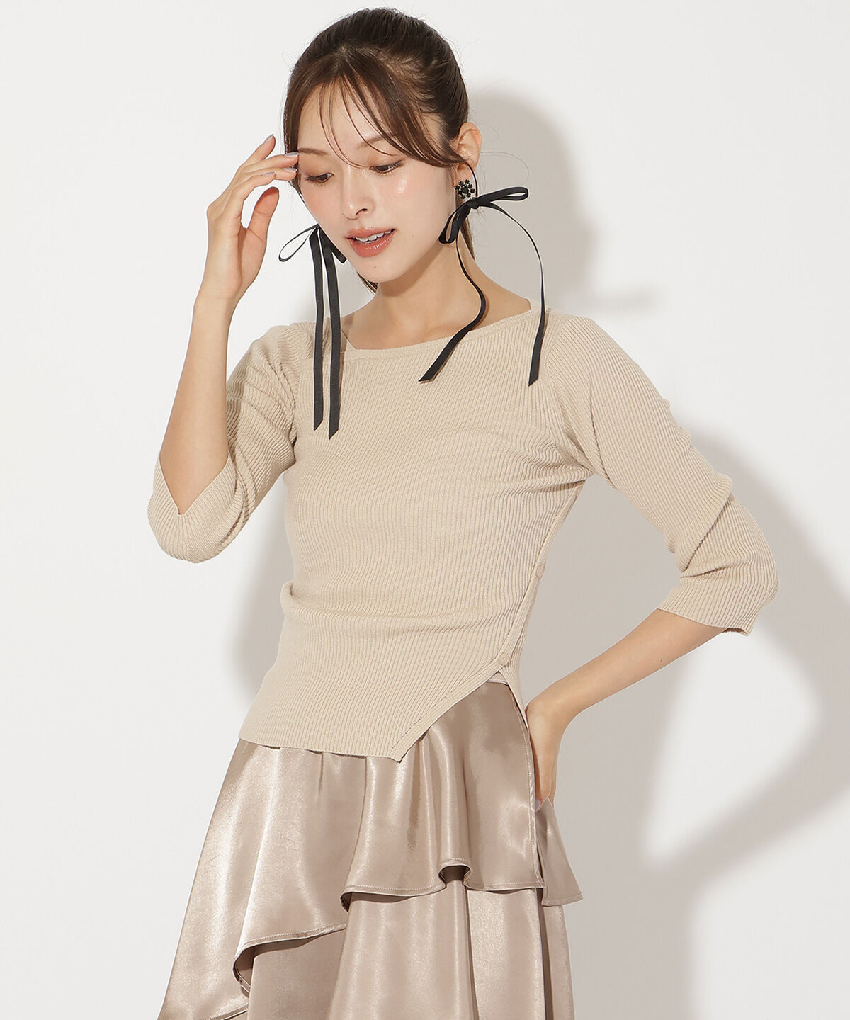 アンドクチュール「アシメVネック7分袖プルオーバー」|ニット・セーター|