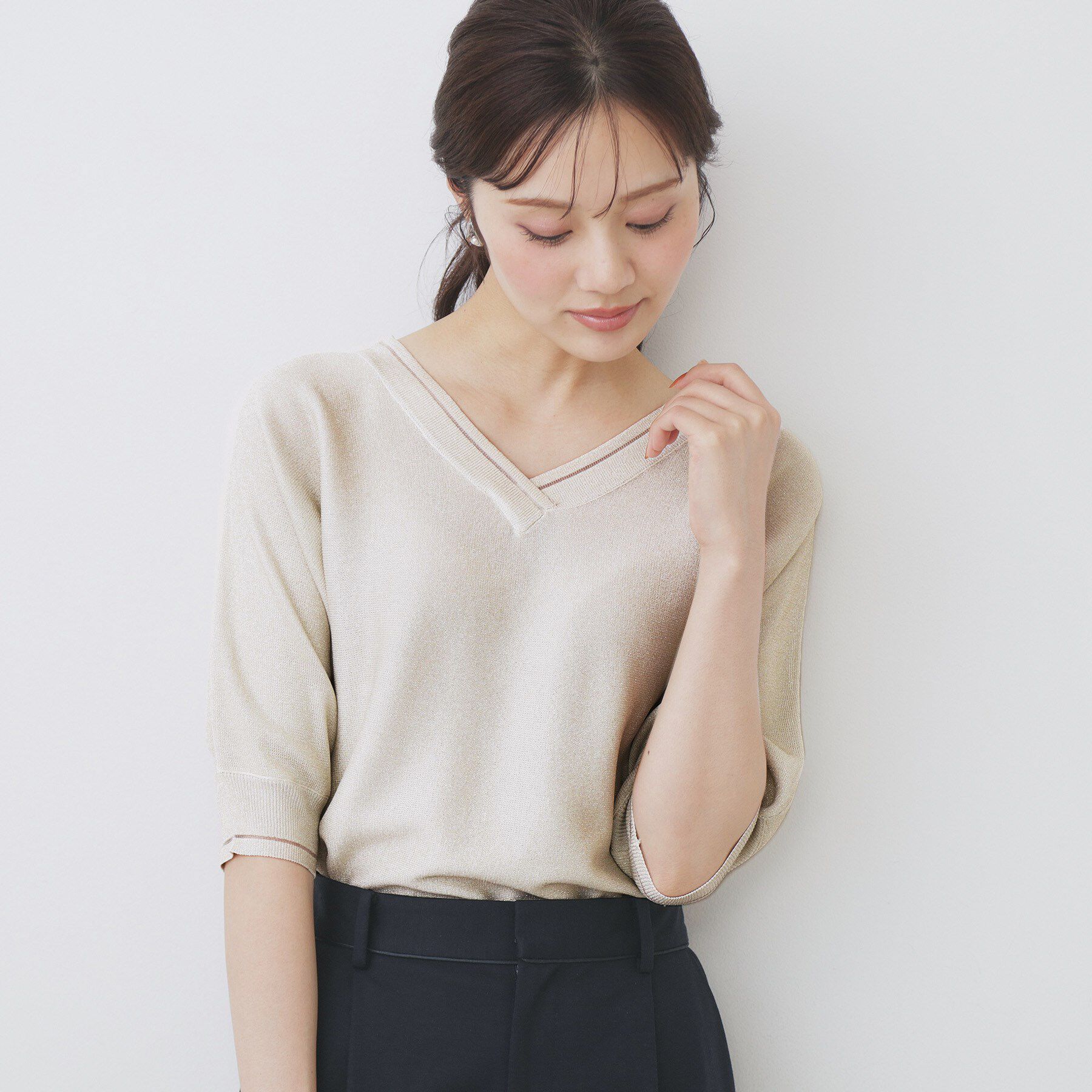 index「《5色展開》前後2WAY ドルマンスリーブニット【UVケア/抗ピル/洗濯機洗い可】」|ニット・セーター|ゴールド(007)