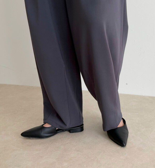 fredy emue「コクーンギャザーパンツ」|チノ|