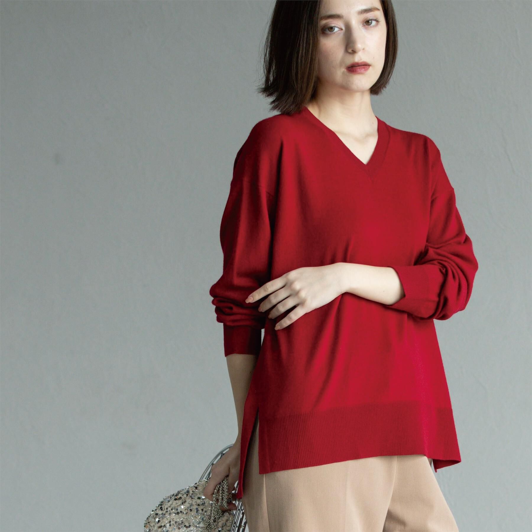 OPAQUE.CLIP「Vネックニット/エクストラファインメリノウール【THEシリーズ/洗濯機OK】」|ニット・セーター|レッド(063)