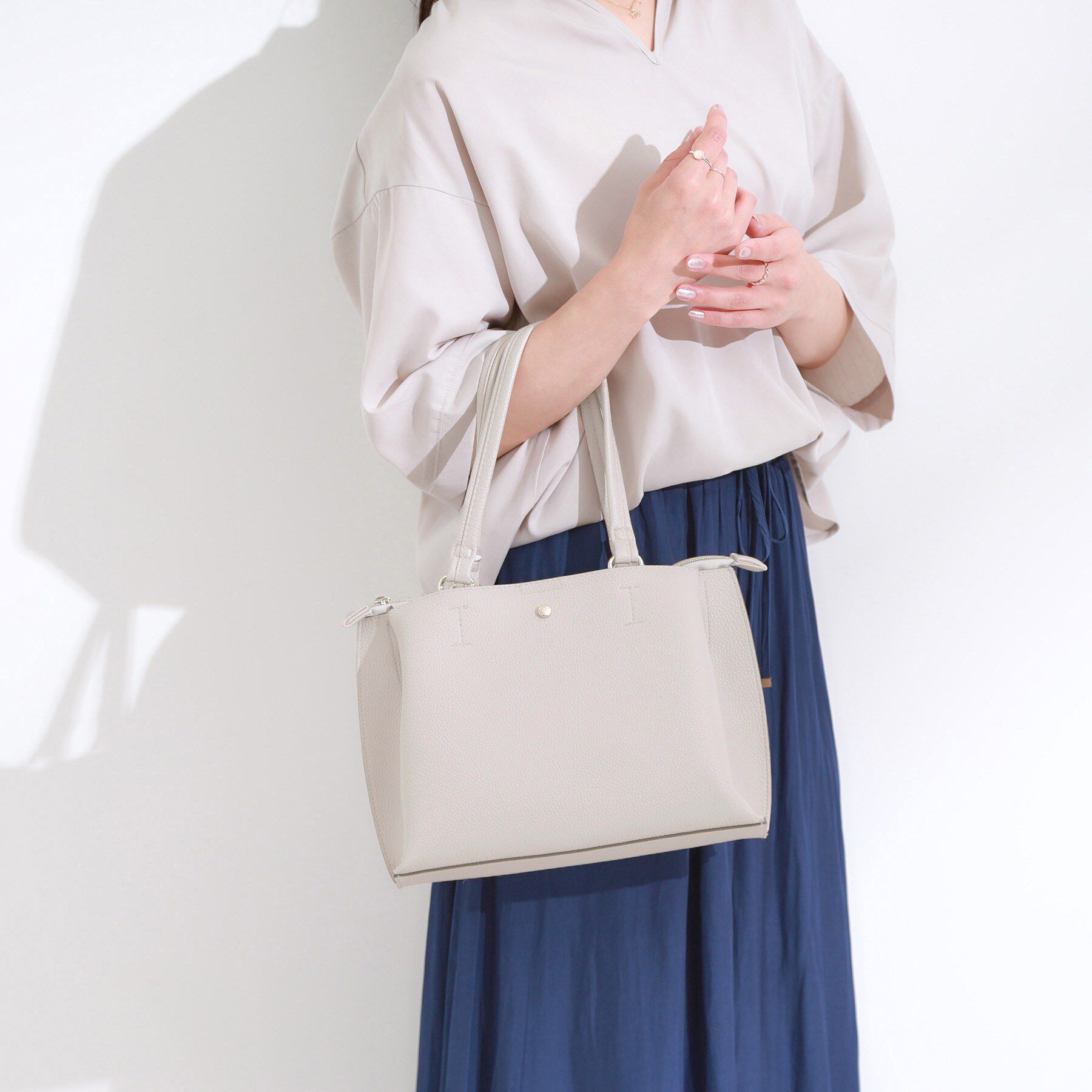 SHOO･LA･RUE「【軽量/2WAY】ふわっと軽い ミドルサイズ トートバッグ」|トートバッグ|