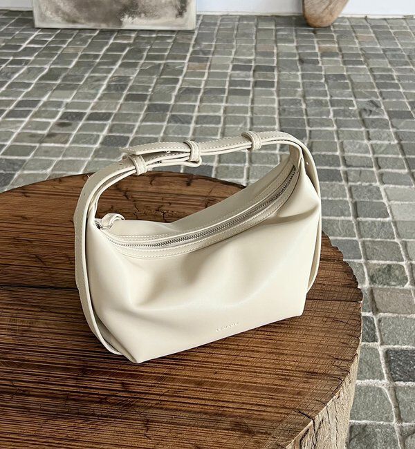  「【新色キャメル/人気のため再入荷/軽量/大容量】ロールハンドルバッグ」|トートバッグ|