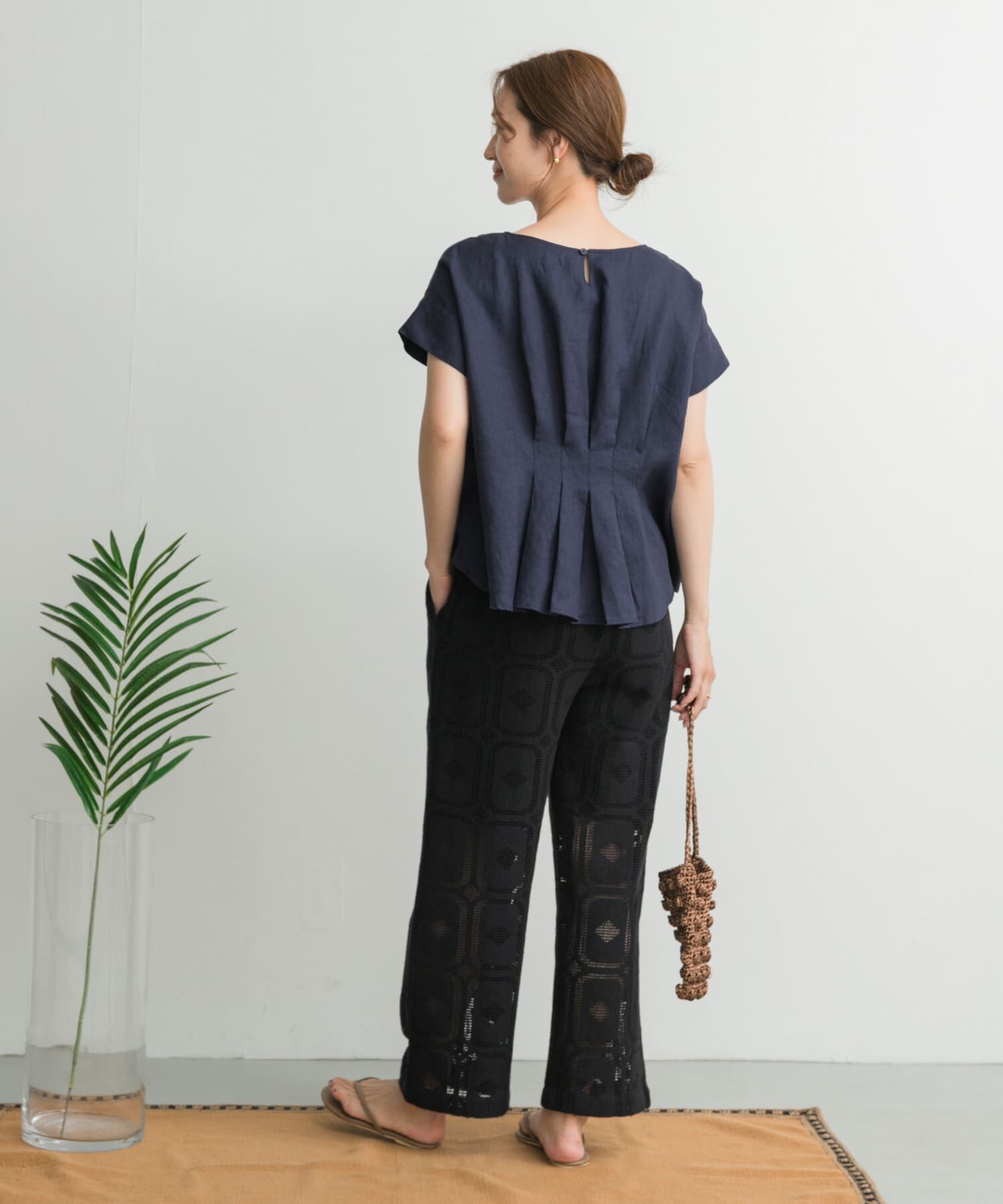 URBAN RESEARCH DOORS「リネンバックタックブラウス」|シャツ・ブラウス|