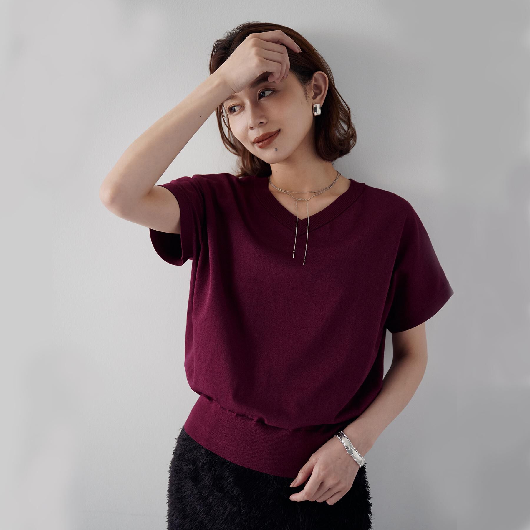 UNTITLED「【洗える/前後2WAY】ネックプルオーバーニット」|ニット・セーター|ボルドー(064)