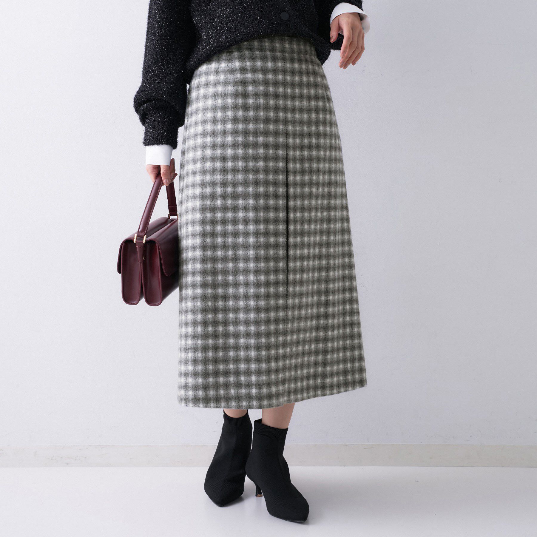 UNTITLED「【ふんわり/タイト見え】シャギーチェックスカート」|スカート|