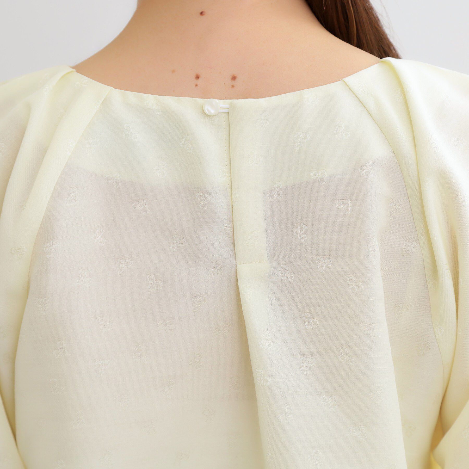 Reflect「ボリュームスリーブサテンジャカードブラウス」|シャツ・ブラウス|