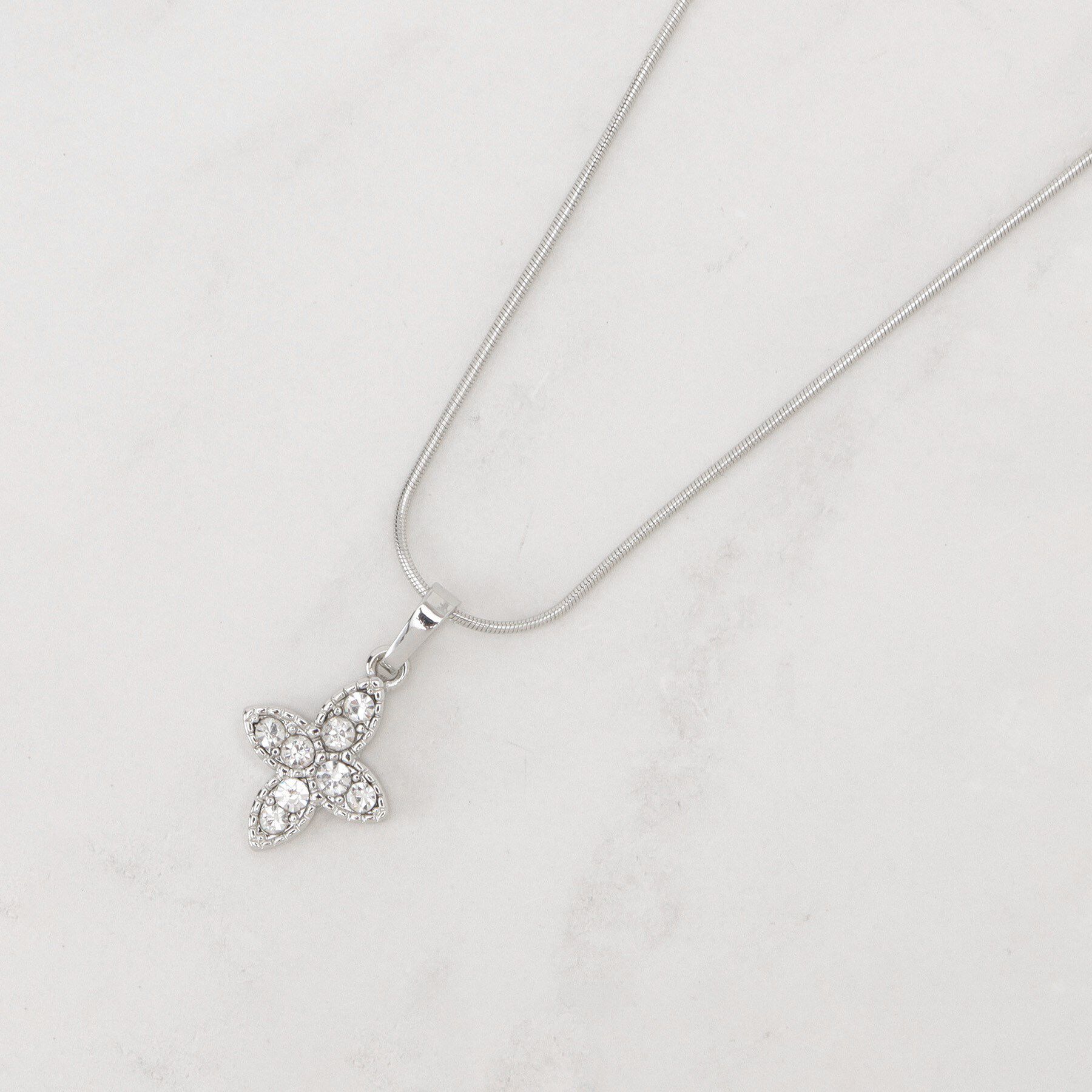 grove「フラワーモチーフショートネックレス」|ネックレス|シルバー(006)