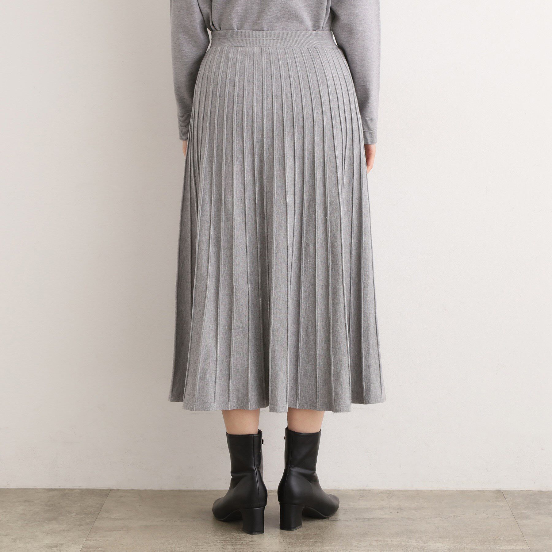 grove「【SETUP可能】冬から春まで軽やかに　ラメラインニットプリーツスカート」|スカート|