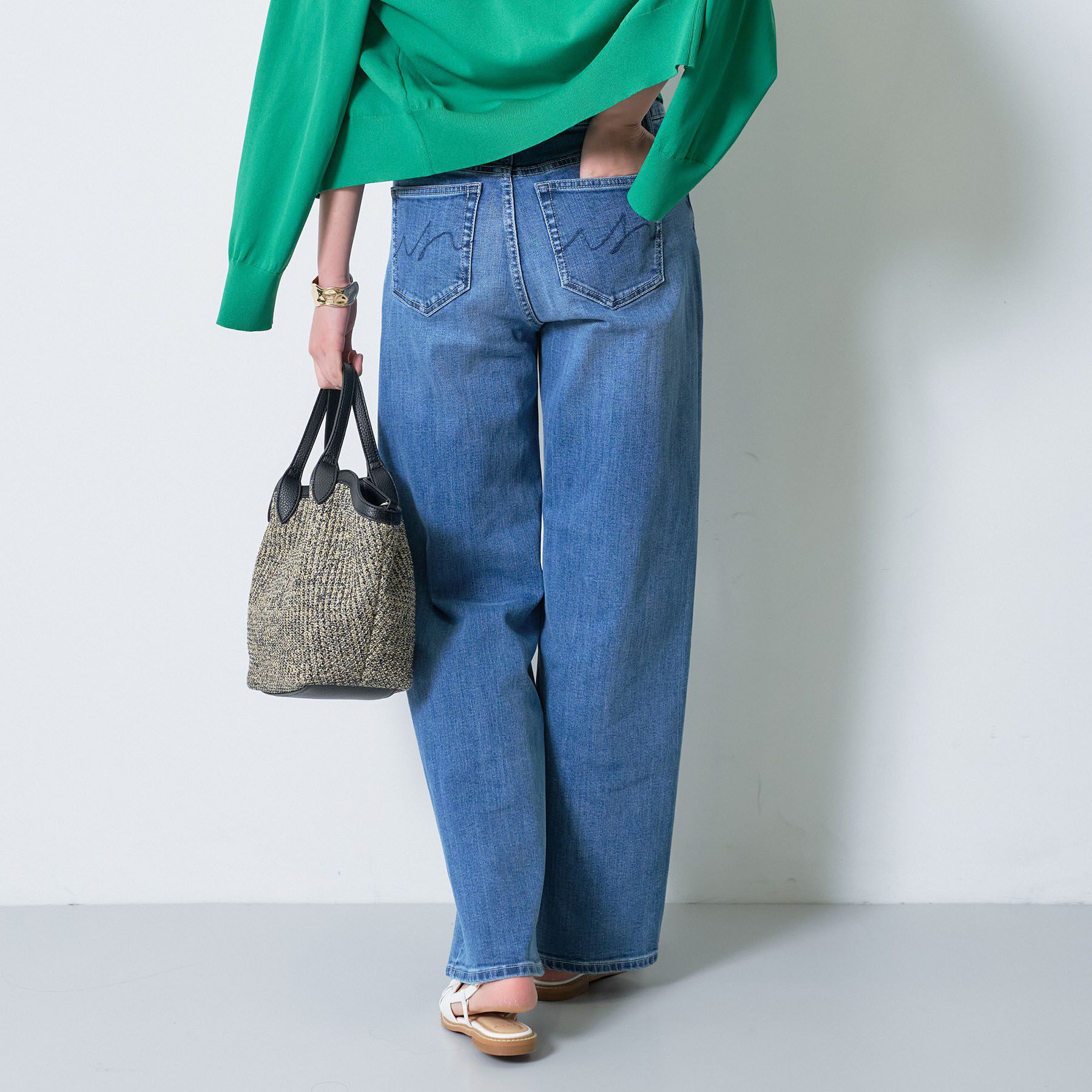 INDIVI「【春の新色登場！褒められデニム】ワイドストレート デニムパンツ」|デニム|