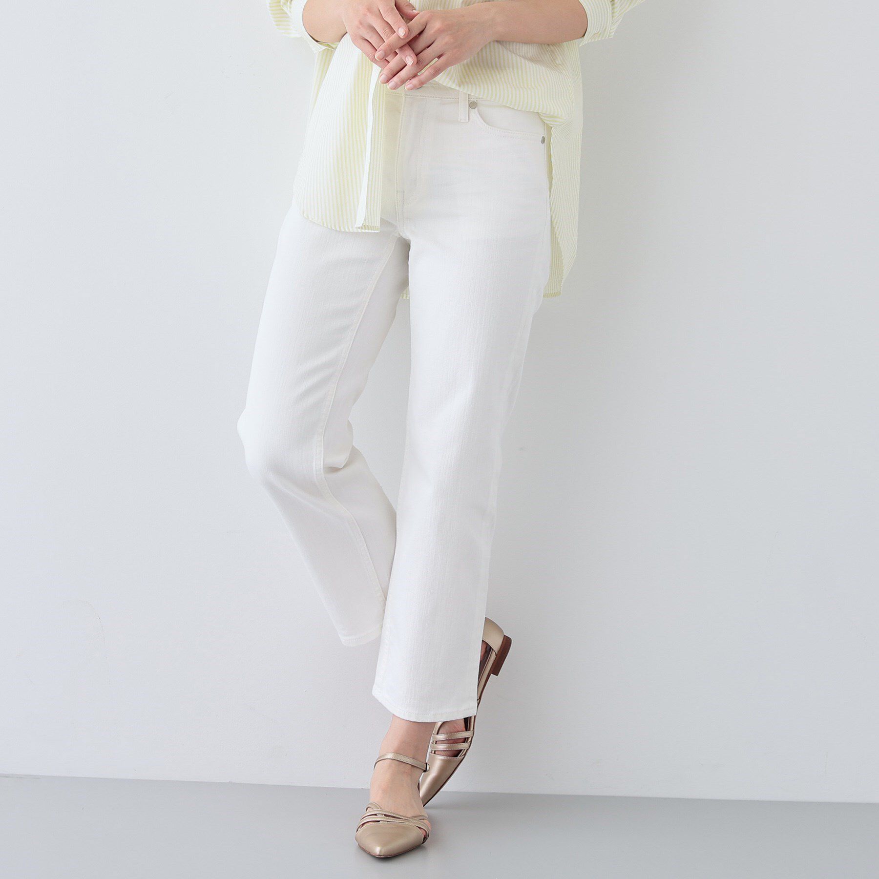 INDIVI「【春の新色登場！褒められデニム】スリムストレート デニムパンツ」|デニム|