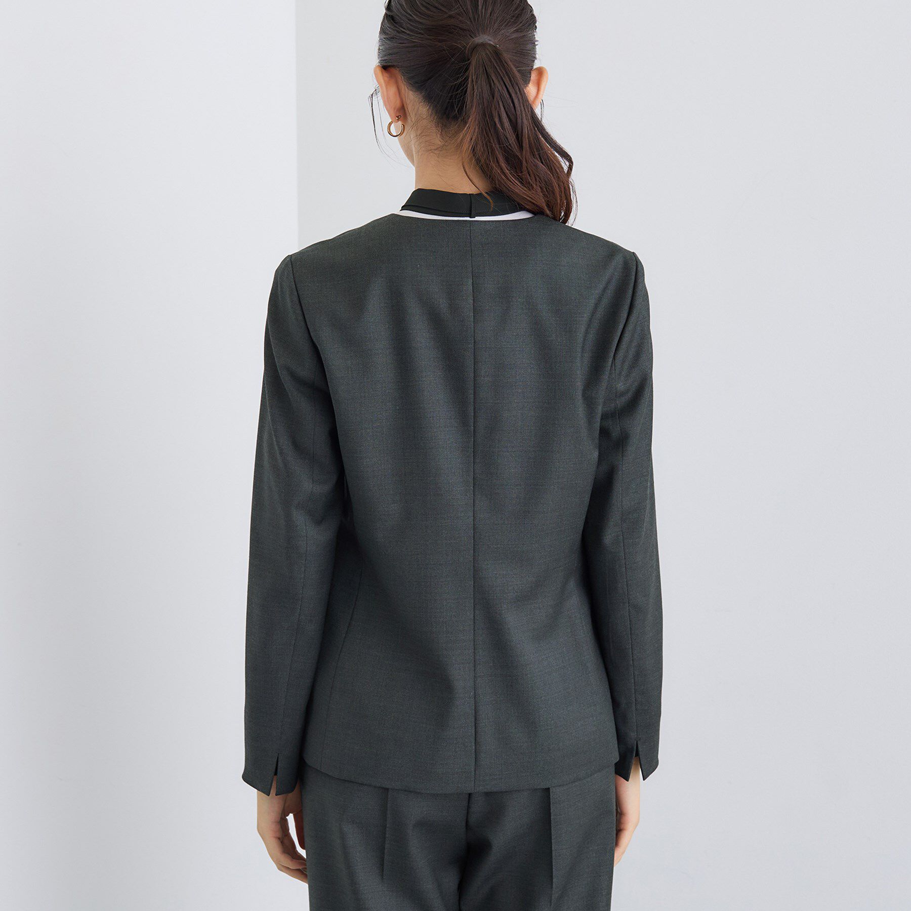 INDIVI「【日本製／スーツ／通勤】シルクウールストレッチ ノーカラージャケット」|スーツ|