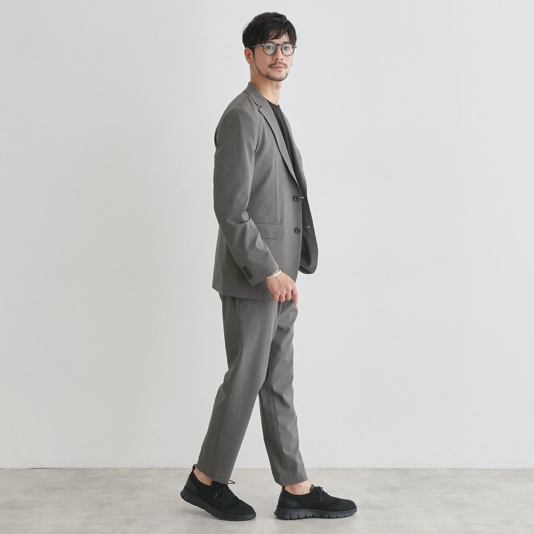 TAKEO KIKUCHI「【LIMITED】吸水速乾セットアップ／背抜きジャケット＆イージーパンツ」|スーツ|