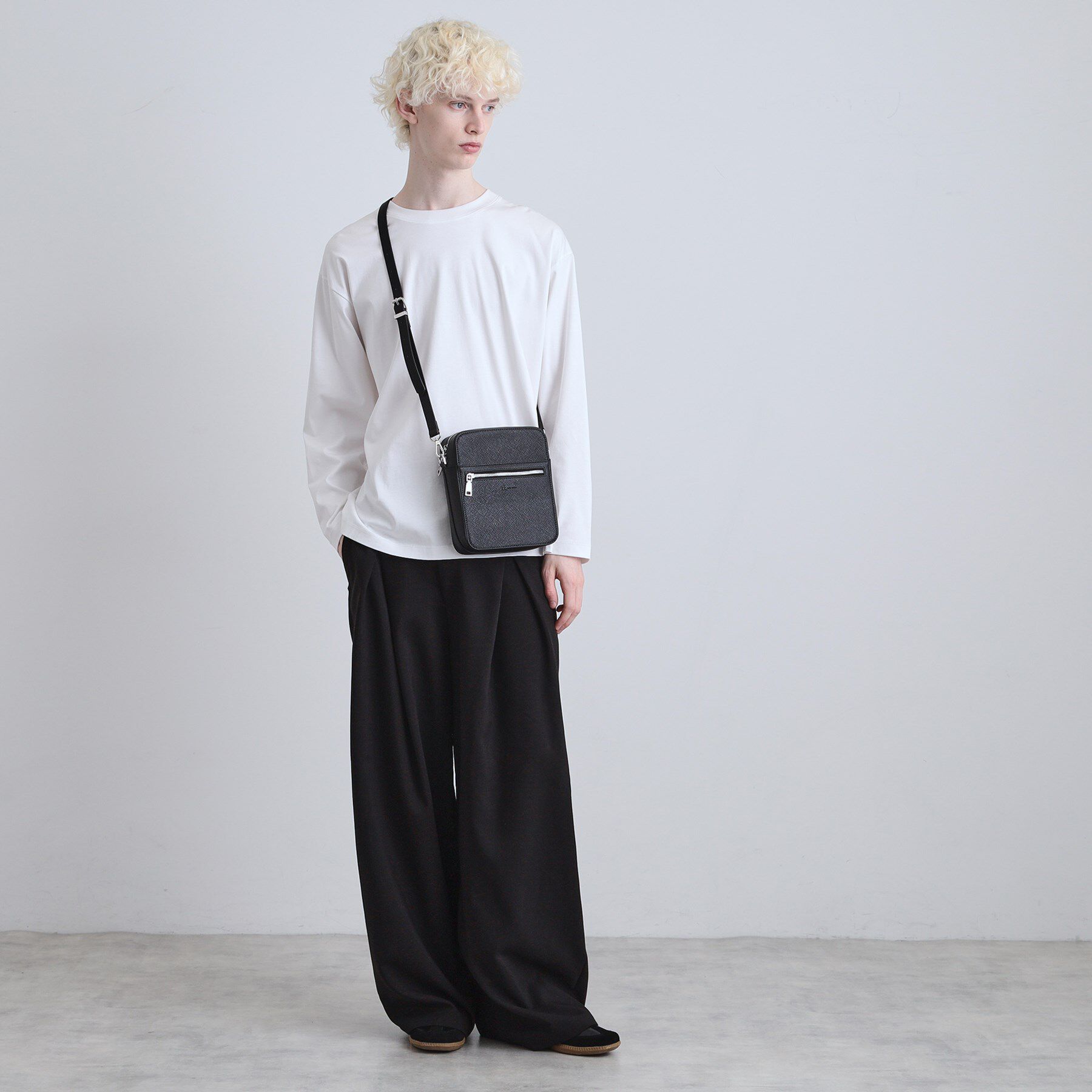 tk.TAKEO KIKUCHI「バイカラースクエアショルダーバッグ」|ショルダー・メッセンジャー|