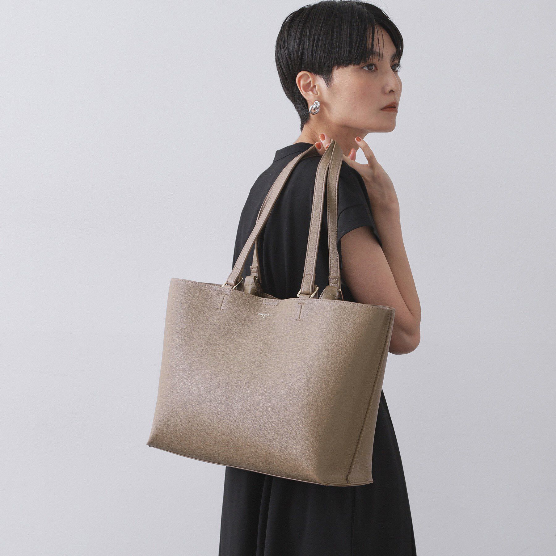 OPAQUE.CLIP「【2WAY/A4サイズ対応】シュリンク合皮トートバッグ」|トートバッグ|