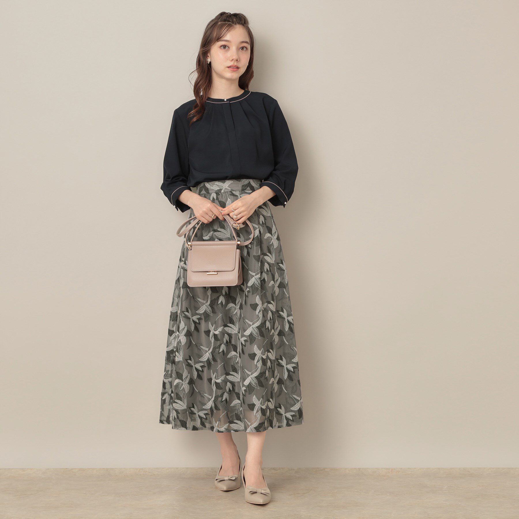 Couture broach「【花柄・きれいめ・通勤】リンドウエンブロメッシュスカート」|スカート|