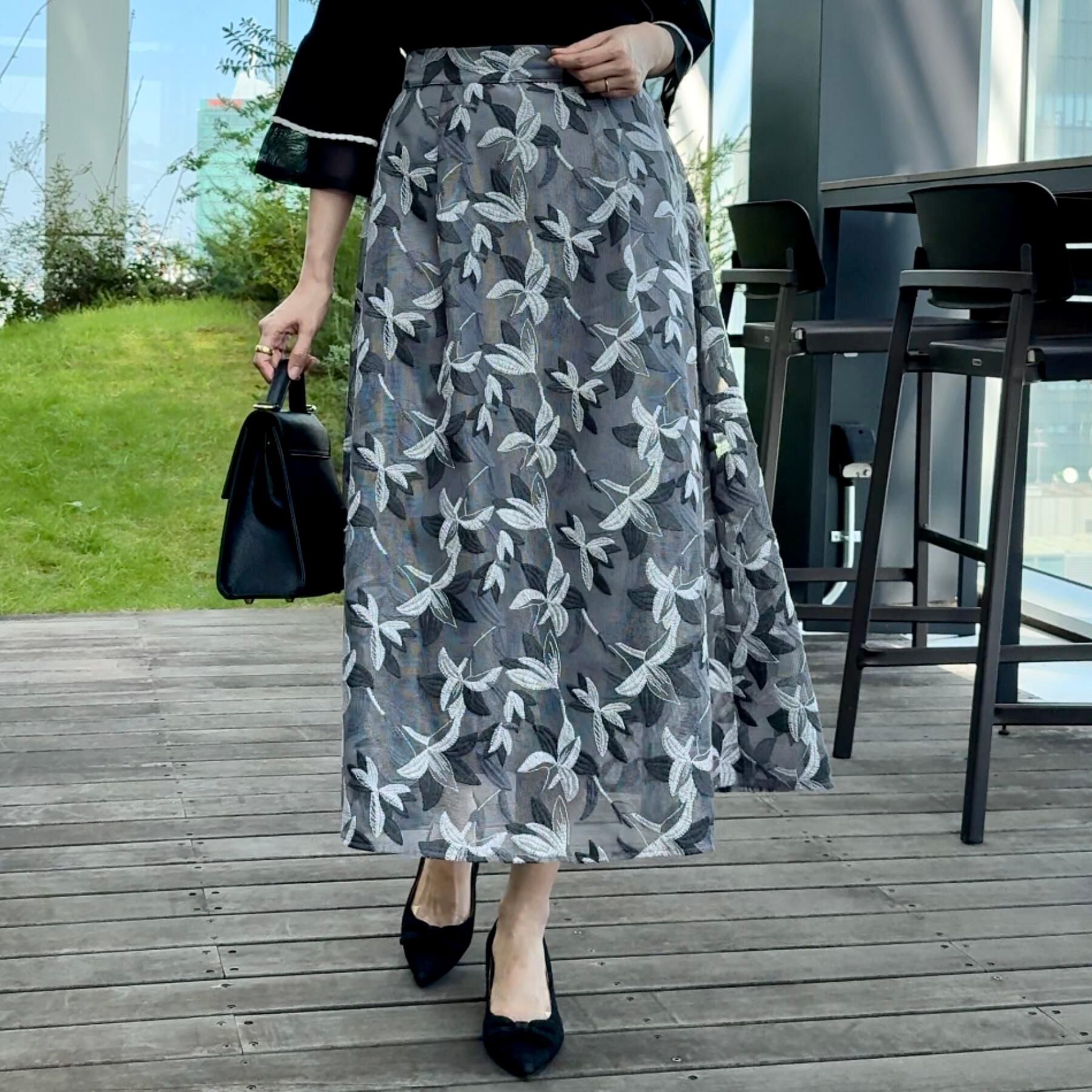 Couture broach「【花柄・きれいめ・通勤】リンドウエンブロメッシュスカート」|スカート|