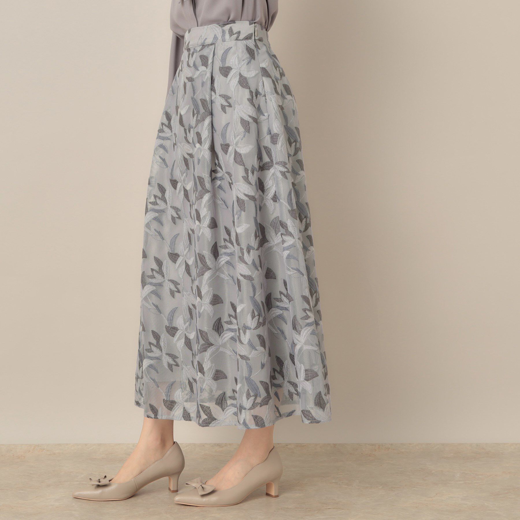 Couture broach「【花柄・きれいめ・通勤】リンドウエンブロメッシュスカート」|スカート|