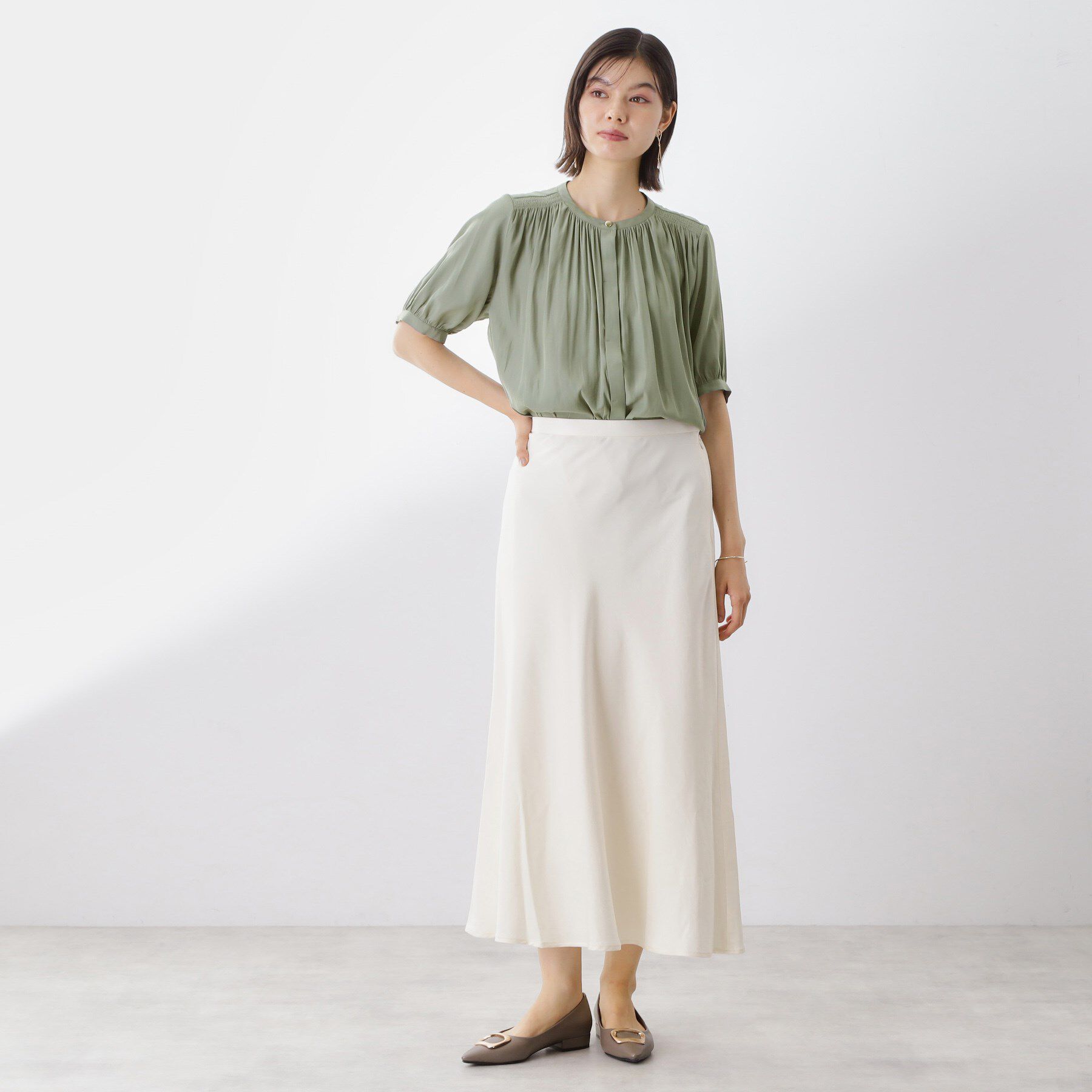 THE SHOP TK「【インしなくも決まる】サテンギャザー5分袖ブラウス」|シャツ・ブラウス|