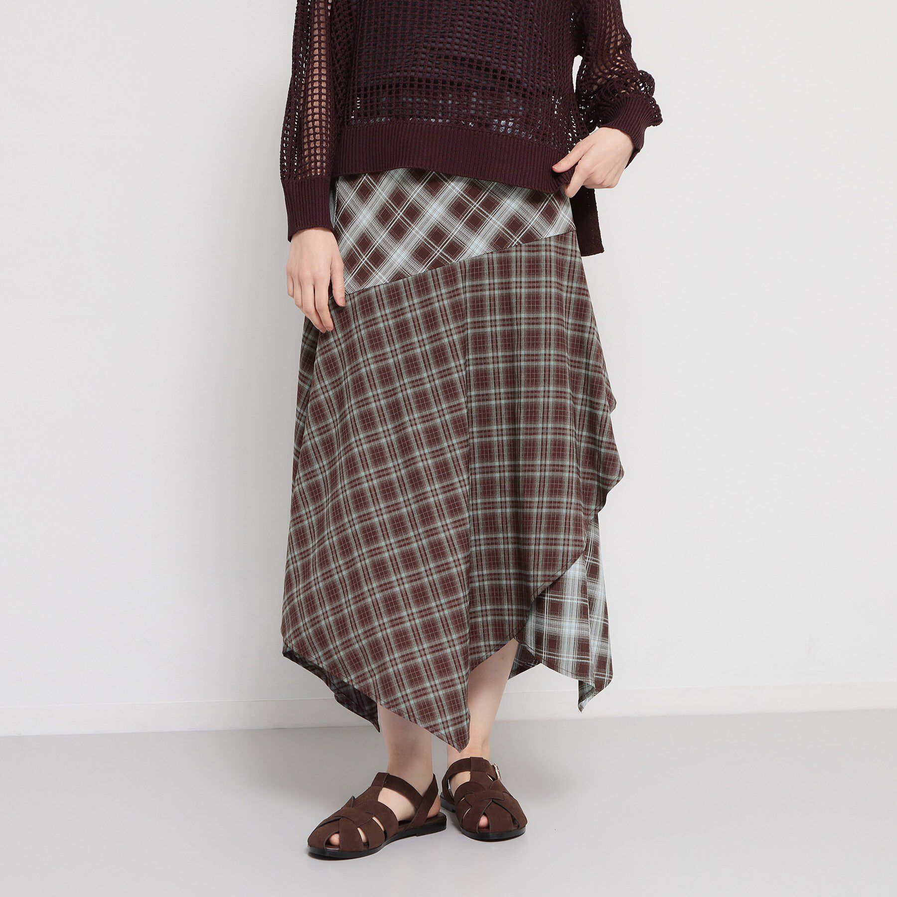 THE SHOP TK「チェックアシンメトリースカート」|スカート|ブラウン(243)
