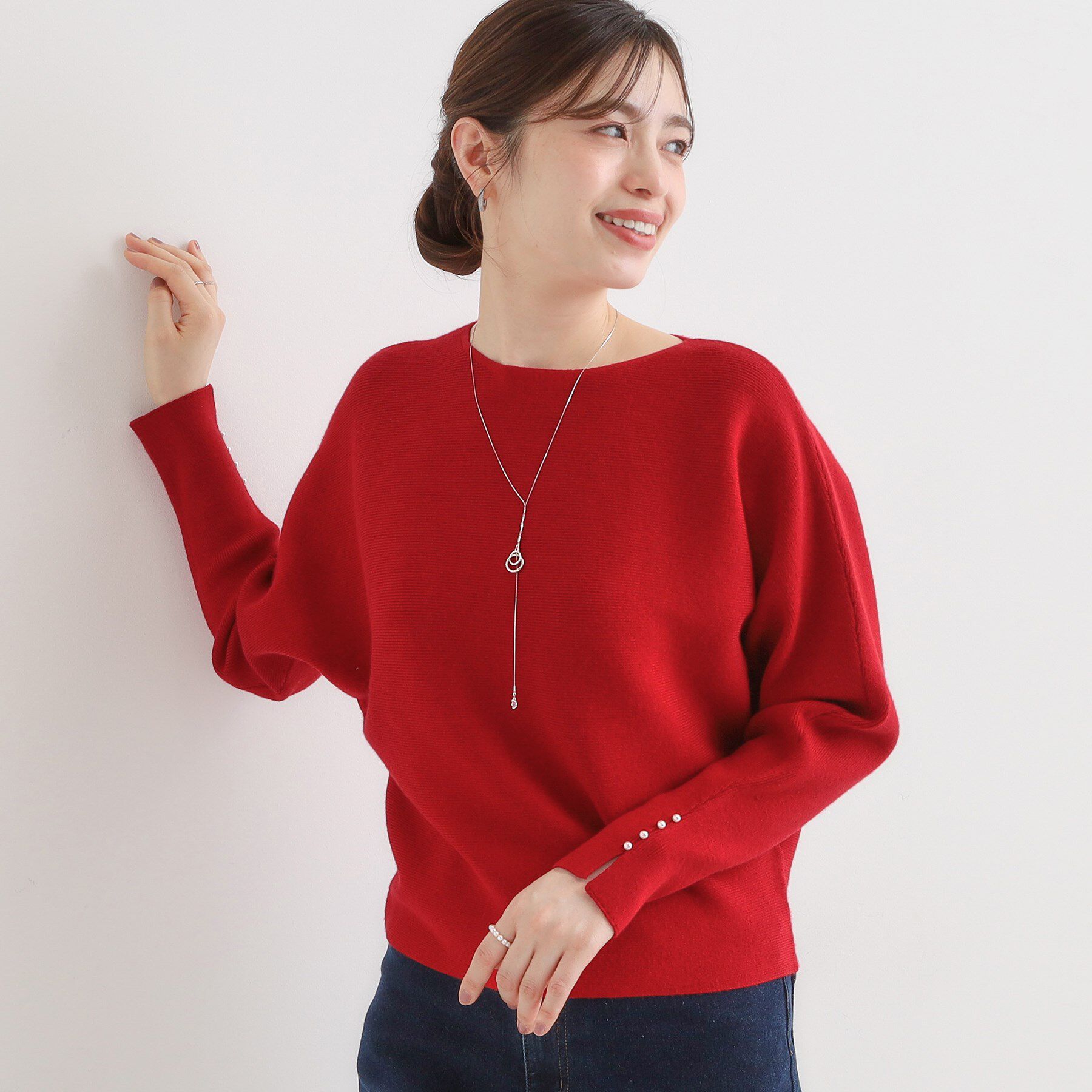 SHOO･LA･RUE「【洗濯機可】女性らしさ溢れる もちもちタッチが心地よい ドルマンニット」|ニット・セーター|レッド(063)