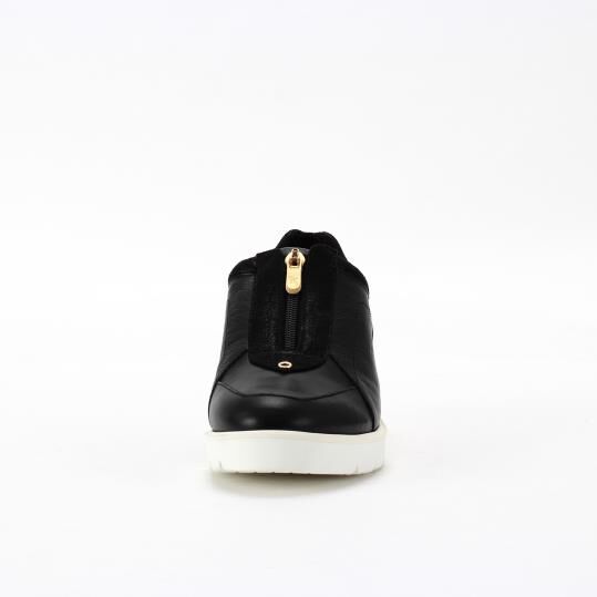 銀座かねまつ「RMWE2561STEMETBLK 【本革】【防水】【Eウィズ】アクアベルセンターZIPスニーカー」|スニーカー|