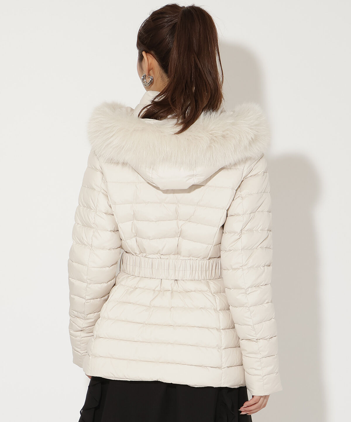 アンドクチュール「ベルト付きFOXファーミドル丈ダウン」|ダウン|