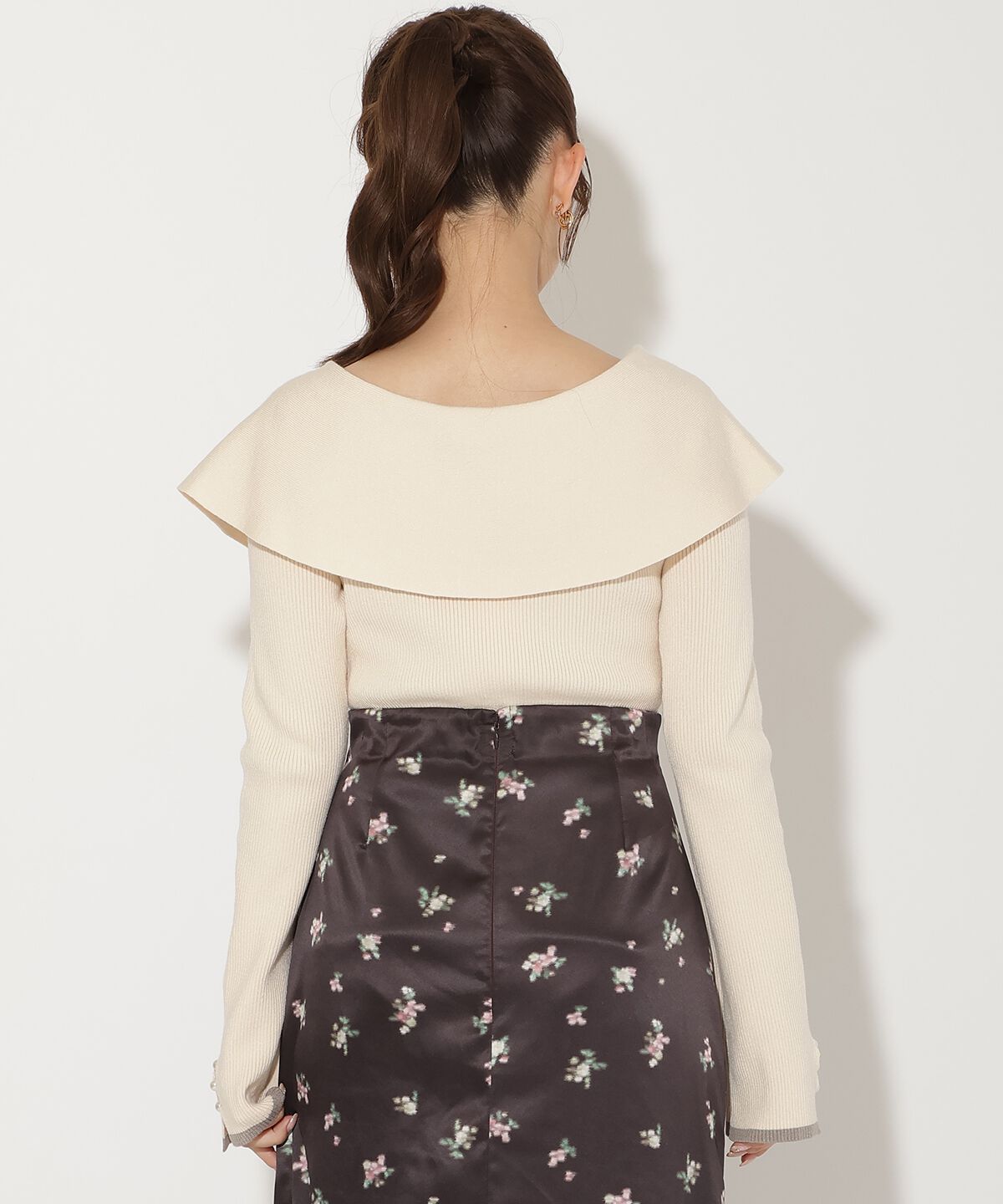 アンドクチュール「アシンメトリーカラーニットプルオーバー」|ニット・セーター|