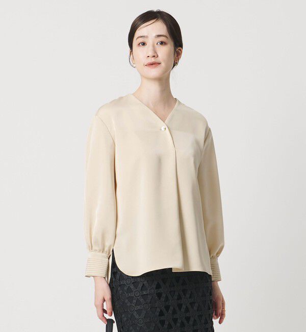 UNITED ARROWS「サテン Vネック ブラウス ‐ウォッシャブル‐」|シャツ・ブラウス|
