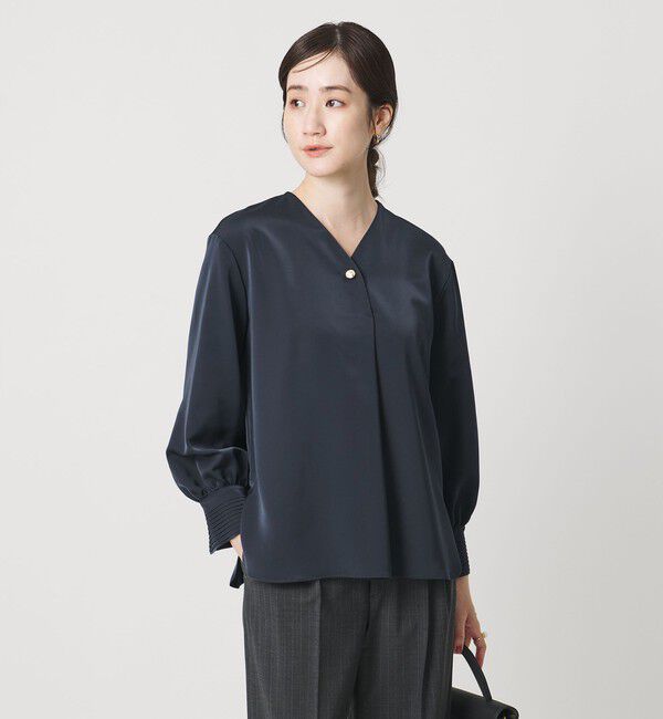 UNITED ARROWS「サテン Vネック ブラウス ‐ウォッシャブル‐」|シャツ・ブラウス|
