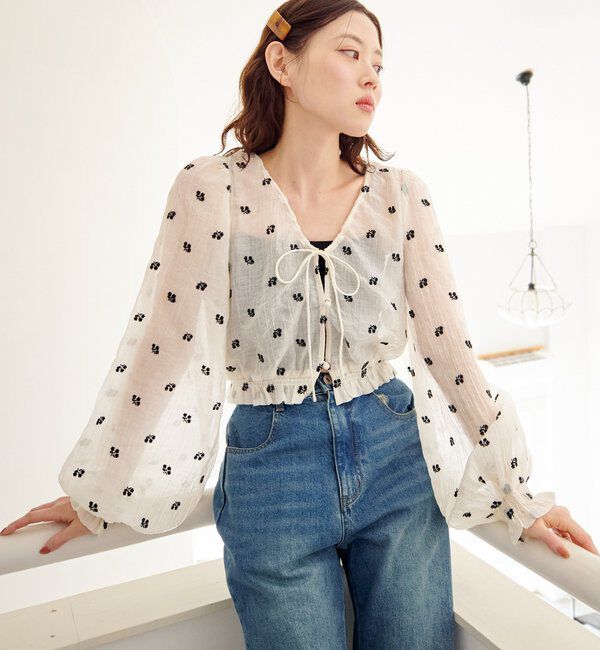  「【4色展開】フラワーステッチブラウス」|シャツ・ブラウス|