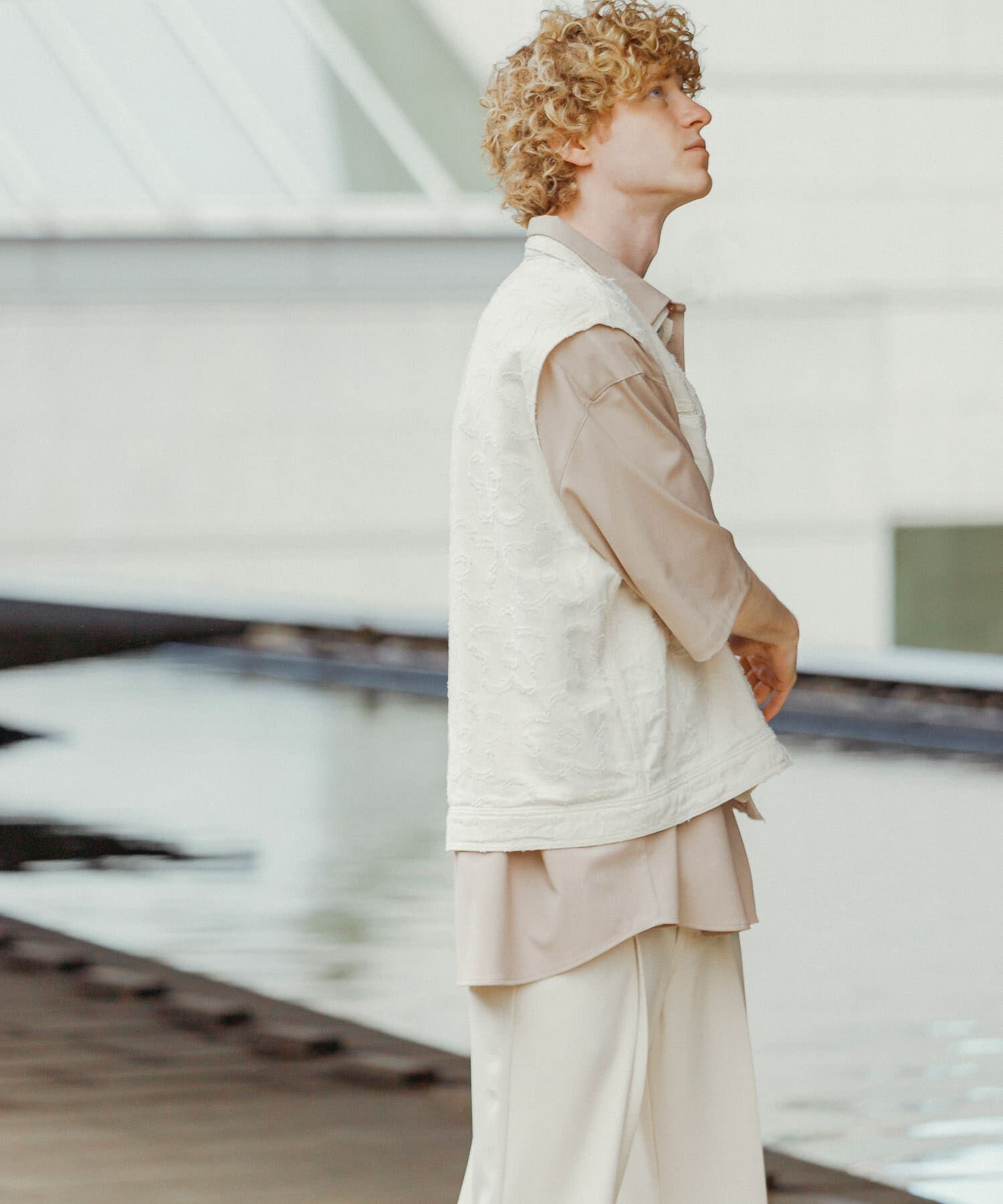 SENSE OF PLACE by URBAN RESEARCH「『セットアップ対応』 フラワーデニムベスト」|ベスト・ジレ|