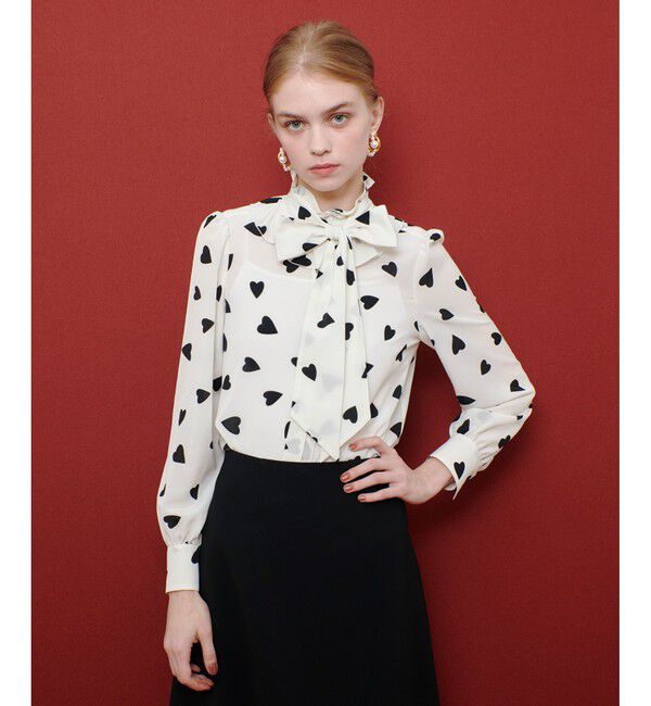 LOULOU WILLOUGHBY「WEB限定【LOULOU WILLOUGHBY】デシンハートプリントボウタイブラウス」|シャツ・ブラウス|