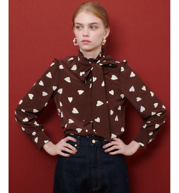 LOULOU WILLOUGHBY「WEB限定【LOULOU WILLOUGHBY】デシンハートプリントボウタイブラウス」|シャツ・ブラウス|