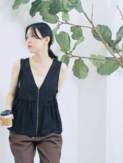 Samansa Mos2 blue「カットワークレースベスト」|シャツ・ブラウス|